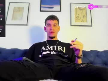 Brayhambrown Chaturbate stream image from February 15, 2025
