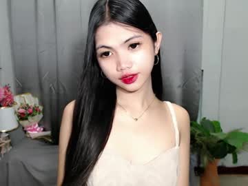 Roxie_Fuckdoll Chaturbate stream image from February 15, 2025