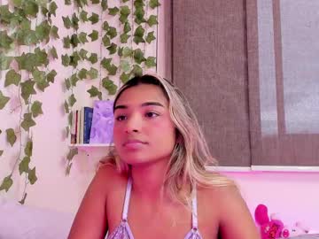 Annebull_ Chaturbate stream image from February 15, 2025
