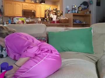 Matureluvin Chaturbate stream image from February 15, 2025