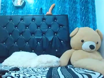 Cleoy18 Chaturbate stream image from February 16, 2025