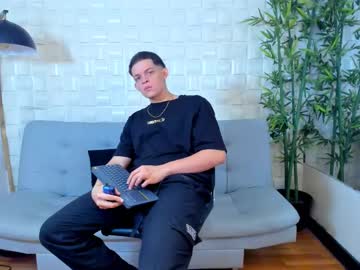 Vincent_Bunny Chaturbate stream image from February 16, 2025