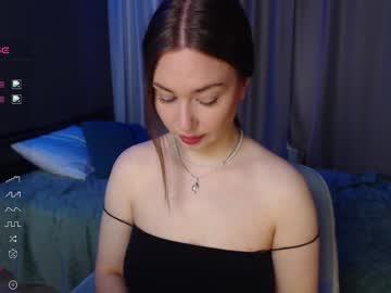 Foreversmileme Chaturbate stream image from February 16, 2025