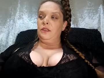 Frankieblueyes Chaturbate stream image from February 16, 2025
