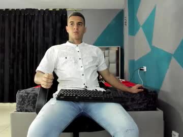 Simonkeler Chaturbate stream image from February 16, 2025