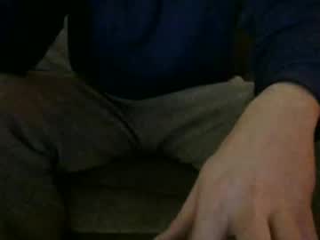 Frowx Chaturbate stream image from February 16, 2025