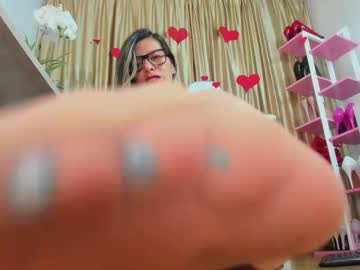 Karinadiaz69 Chaturbate stream image from February 16, 2025