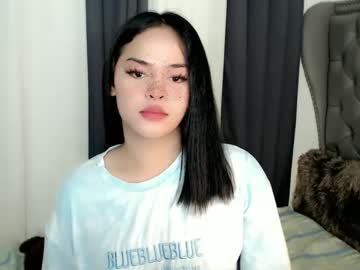 Farrahmoanx Chaturbate stream image from February 16, 2025