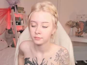 Sophiee_Lane stream image from February 16, 2025