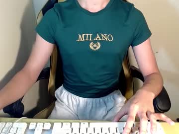 Urlovelyhannahxxx Chaturbate stream image from February 16, 2025