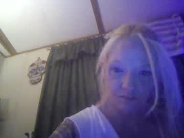 Lilbit4u Chaturbate stream image from February 16, 2025