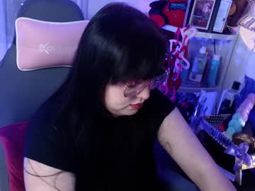 Lilomoon69 Chaturbate stream image from February 16, 2025