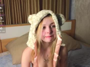 _Muffinl Chaturbate stream image from February 16, 2025
