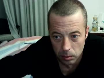 Rubito49 Chaturbate stream image from February 16, 2025