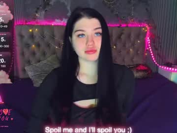Missmillss Chaturbate stream image from February 16, 2025