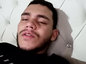 Azule166998 Chaturbate stream image from February 16, 2025