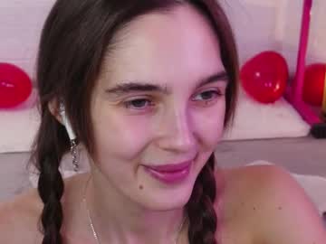 Lyly_Loveyou Chaturbate stream image from February 16, 2025