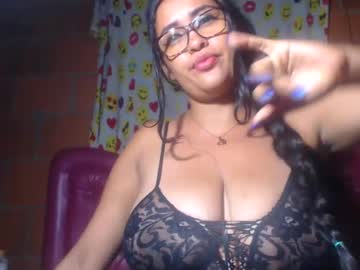 Aisha_Koswell3 Chaturbate stream image from February 16, 2025