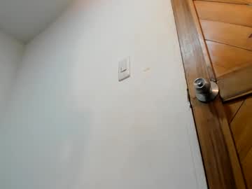 Calliedemon Chaturbate stream image from February 16, 2025