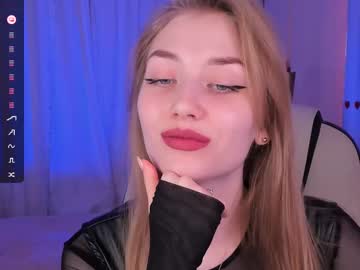 Dakotamabs Chaturbate stream image from February 16, 2025