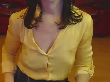 Sensualmyra Chaturbate stream image from February 16, 2025