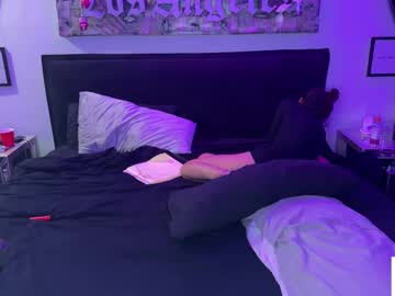 Whenhotmeetssexy Chaturbate stream image from February 16, 2025