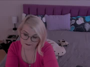 Sabrinamacmarren Chaturbate stream image from February 16, 2025