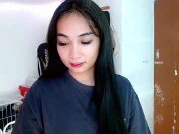 Sweetlilly_18 Chaturbate stream image from February 16, 2025