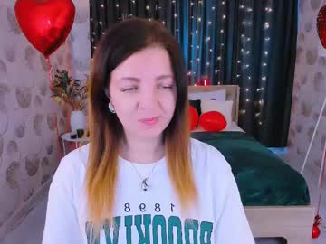 Youruniversee Chaturbate stream image from February 16, 2025