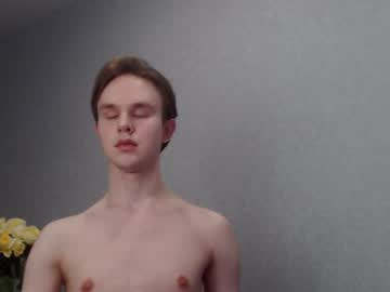 Angelraaay Chaturbate stream image from February 16, 2025
