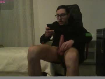 Oxepoy Chaturbate stream image from February 16, 2025