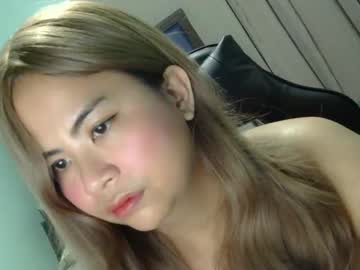 Skyangelxx Chaturbate stream image from February 16, 2025