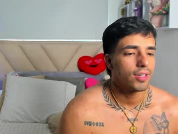 Angeline_Y_Darius stream image from February 16, 2025