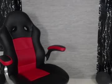 Evemilk Chaturbate stream image from February 16, 2025