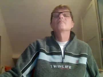 Fun2watchme Chaturbate stream image from February 16, 2025
