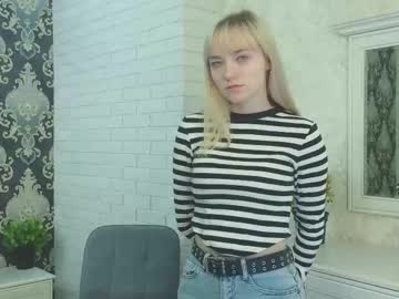 Loisbready Chaturbate stream image from February 16, 2025