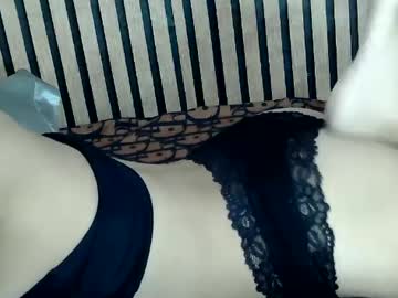 Urskinny_Girl Chaturbate stream image from February 16, 2025