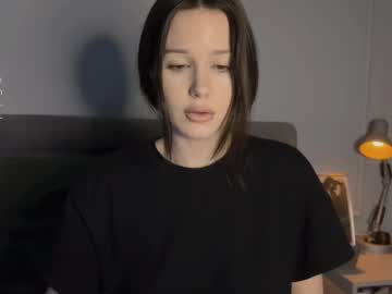 Yourher0in Chaturbate stream image from February 16, 2025