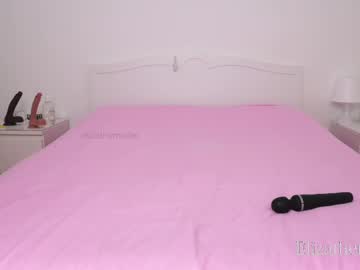Elizathemodel Chaturbate stream image from February 16, 2025