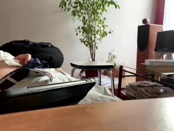 Oahu45 Chaturbate stream image from February 16, 2025