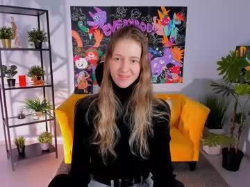 Sharonevansi Chaturbate stream image from February 16, 2025