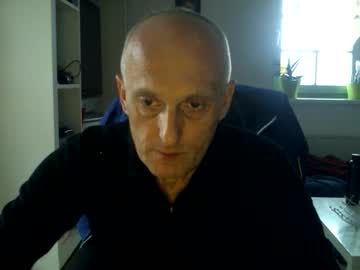 Sylverstart92 Chaturbate stream image from February 16, 2025
