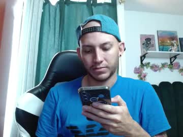 Tom_Rogerss Chaturbate stream image from February 16, 2025