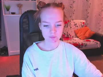 Babyfoxyy Chaturbate stream image from February 16, 2025