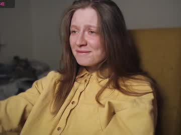 Mollytucker Chaturbate stream image from February 16, 2025