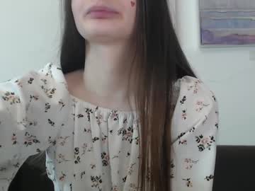 Elliewalkersdreamgirl Chaturbate stream image from February 16, 2025