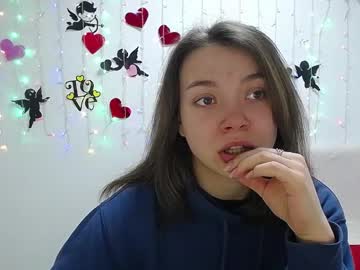 Kiradripe Chaturbate stream image from February 16, 2025