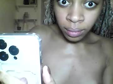 Luna739381 Chaturbate stream image from February 16, 2025