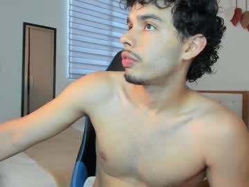 Mateoleone Chaturbate stream image from February 16, 2025