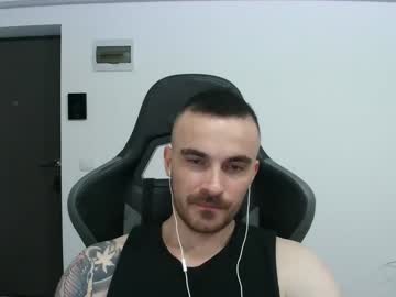 Mu5clemania Chaturbate stream image from February 16, 2025